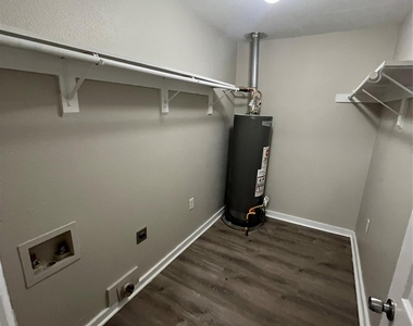 1622 Centerville Road - Photo Thumbnail 10