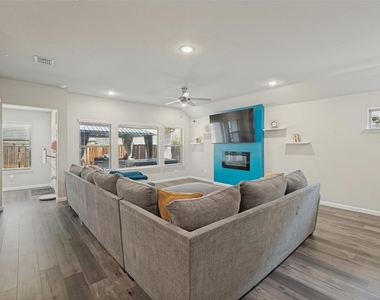 632 Cherry Hills Road - Photo Thumbnail 2
