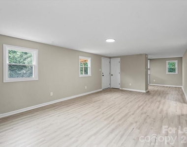 2519 Marble Street - Photo Thumbnail 5