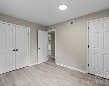 2519 Marble Street - Photo Thumbnail 10
