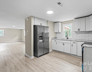 2519 Marble Street - Photo Thumbnail 4