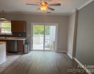 4005 Christine Lane - Photo Thumbnail 3