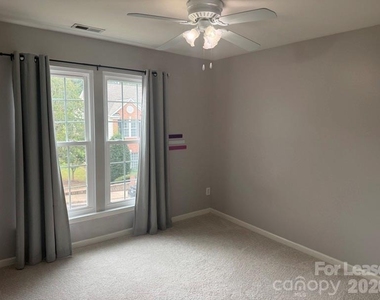 4005 Christine Lane - Photo Thumbnail 9
