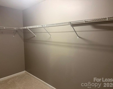 4005 Christine Lane - Photo Thumbnail 7