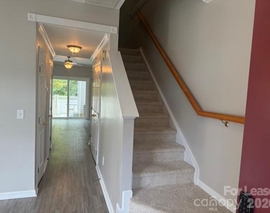 4005 Christine Lane - Photo Thumbnail 5