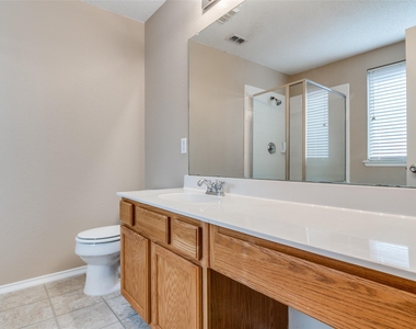103 Bowie Street - Photo Thumbnail 20