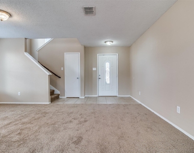 103 Bowie Street - Photo Thumbnail 11