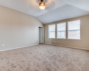 103 Bowie Street - Photo Thumbnail 29