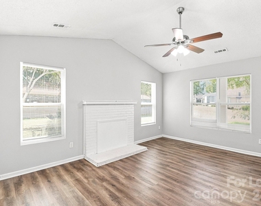 8419 Milton Morris Drive - Photo Thumbnail 4