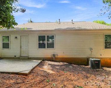 8419 Milton Morris Drive - Photo Thumbnail 14