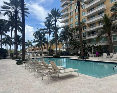 700 E Boynton Beach Boulevard - Photo Thumbnail 21