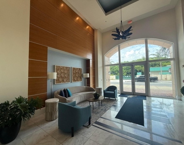 700 E Boynton Beach Boulevard - Photo Thumbnail 3