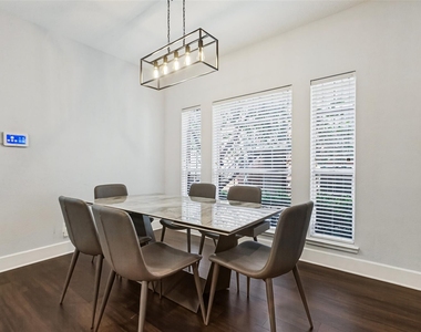 12660 Hillcrest Road - Photo Thumbnail 4