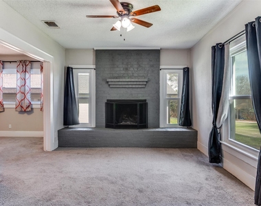 826 Mirike Drive - Photo Thumbnail 3
