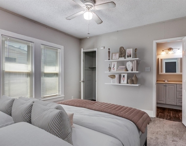 826 Mirike Drive - Photo Thumbnail 14