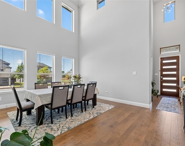 853 Calusa Drive - Photo Thumbnail 11