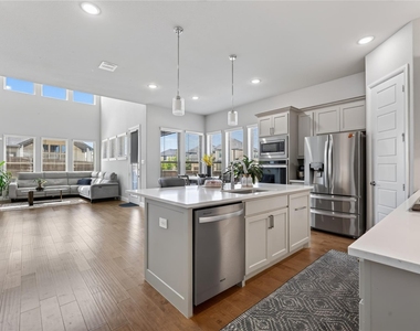 853 Calusa Drive - Photo Thumbnail 10