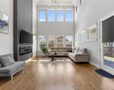 853 Calusa Drive - Photo Thumbnail 8