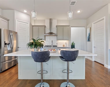 853 Calusa Drive - Photo Thumbnail 14