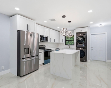 2975 Ne 2nd Avenue - Photo Thumbnail 10