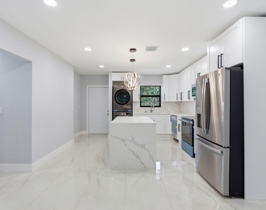 2975 Ne 2nd Avenue - Photo Thumbnail 8