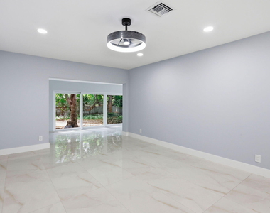 2975 Ne 2nd Avenue - Photo Thumbnail 12