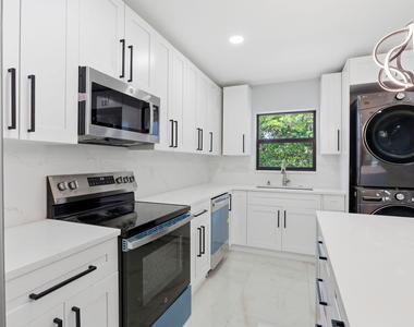 2975 Ne 2nd Avenue - Photo Thumbnail 11