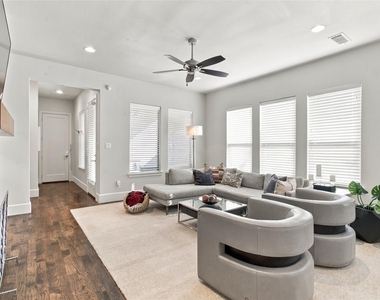 5539 Ellsworth Avenue - Photo Thumbnail 2