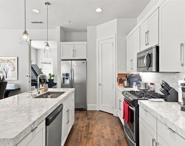 5539 Ellsworth Avenue - Photo Thumbnail 6