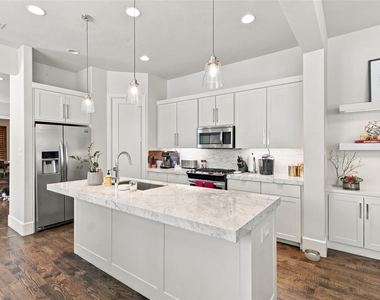 5539 Ellsworth Avenue - Photo Thumbnail 5
