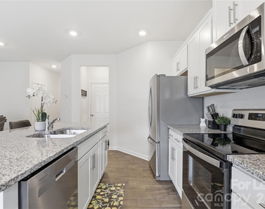 7109 N Mills Road - Photo Thumbnail 8
