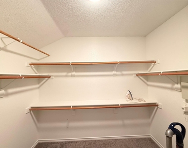 1421 Berkley Road - Photo Thumbnail 11
