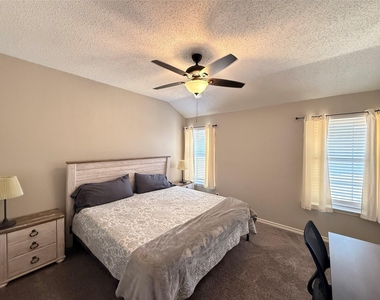 1421 Berkley Road - Photo Thumbnail 12