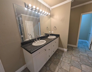 1940 Cedar Ridge Drive - Photo Thumbnail 18