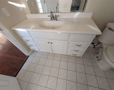 1940 Cedar Ridge Drive - Photo Thumbnail 38