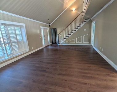 1940 Cedar Ridge Drive - Photo Thumbnail 7