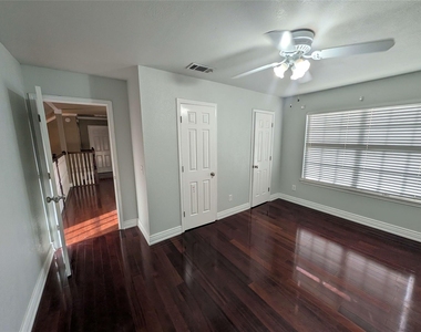 1940 Cedar Ridge Drive - Photo Thumbnail 33