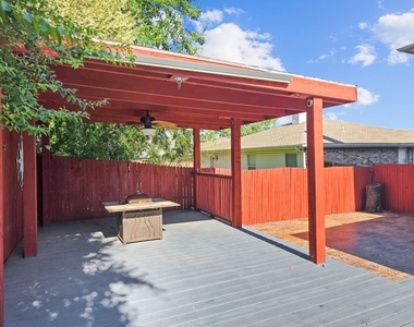 4602 Green Meadow Drive - Photo Thumbnail 25