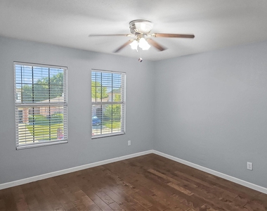 4602 Green Meadow Drive - Photo Thumbnail 17