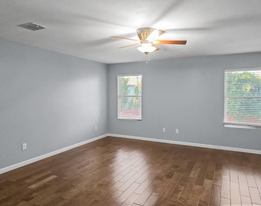 4602 Green Meadow Drive - Photo Thumbnail 9