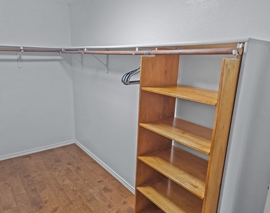 4602 Green Meadow Drive - Photo Thumbnail 29