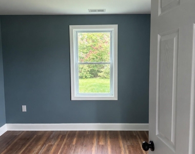 504 Stroupe Road - Photo Thumbnail 5