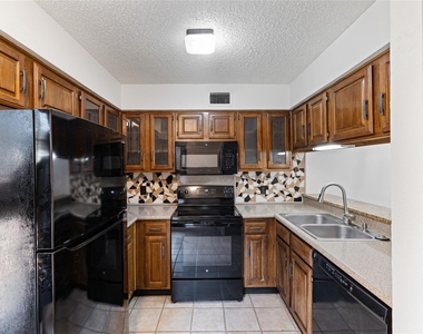 4240 Madera Road - Photo Thumbnail 4
