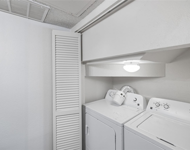 4240 Madera Road - Photo Thumbnail 11