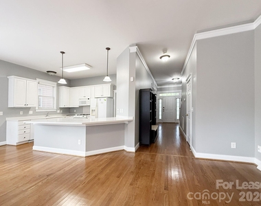 7023 Blakeney Greens Boulevard - Photo Thumbnail 6