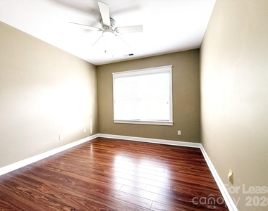7023 Blakeney Greens Boulevard - Photo Thumbnail 11