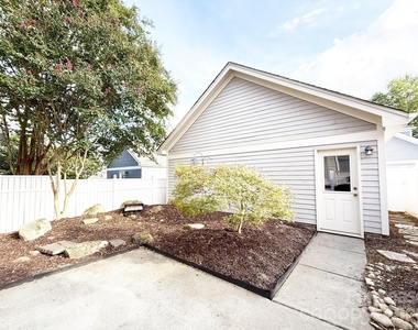 7023 Blakeney Greens Boulevard - Photo Thumbnail 20