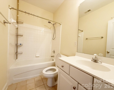 7023 Blakeney Greens Boulevard - Photo Thumbnail 14