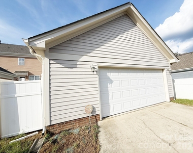 7023 Blakeney Greens Boulevard - Photo Thumbnail 22