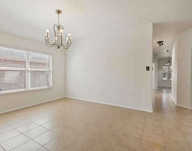 608 Byron Nelson Drive - Photo Thumbnail 5